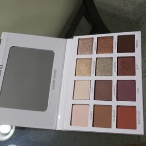 Persona identity palette